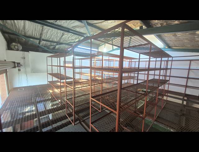 200M² FACTORY FOR SALE IN MOREHILL